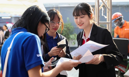 Cơ hội việc làm ngành Thương mại điện tử Đại học Thủy Lợi – Lợi thế nghề nghiệp trong thời đại số
